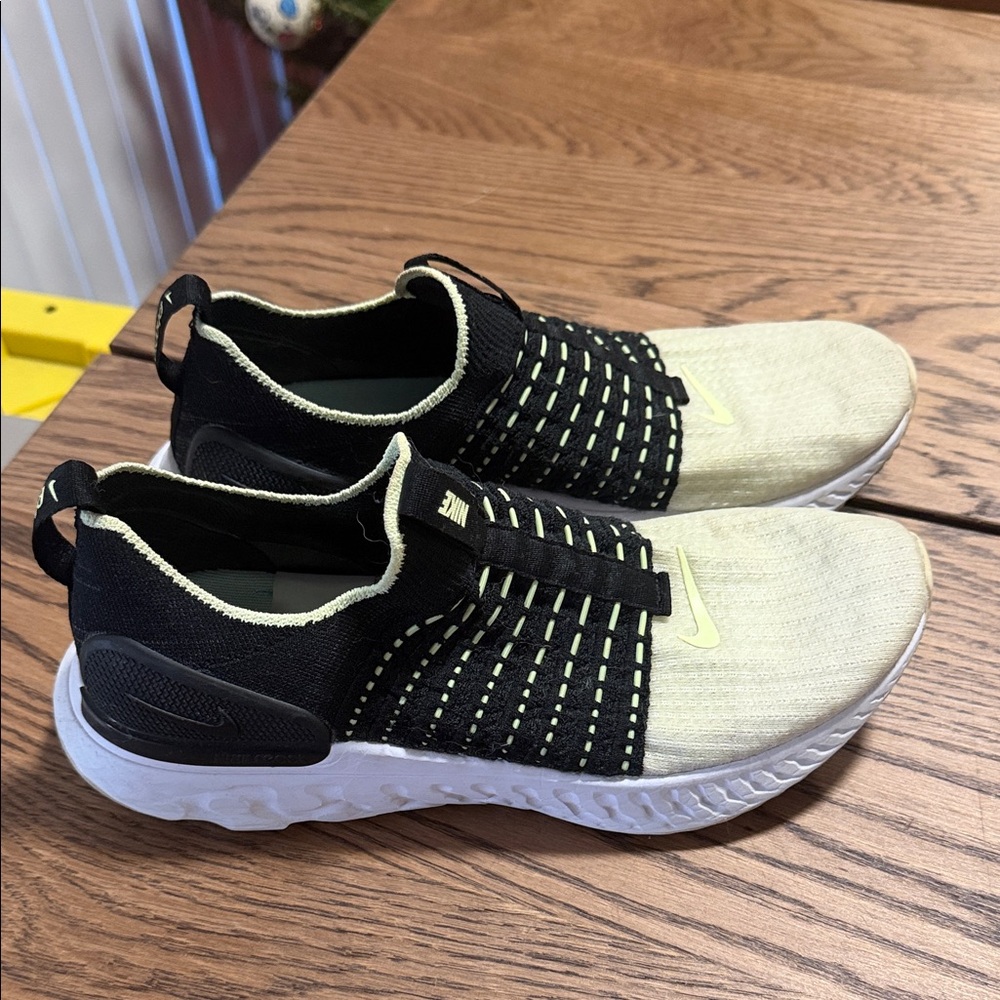 Nike Black and Cream Athletic Shoes